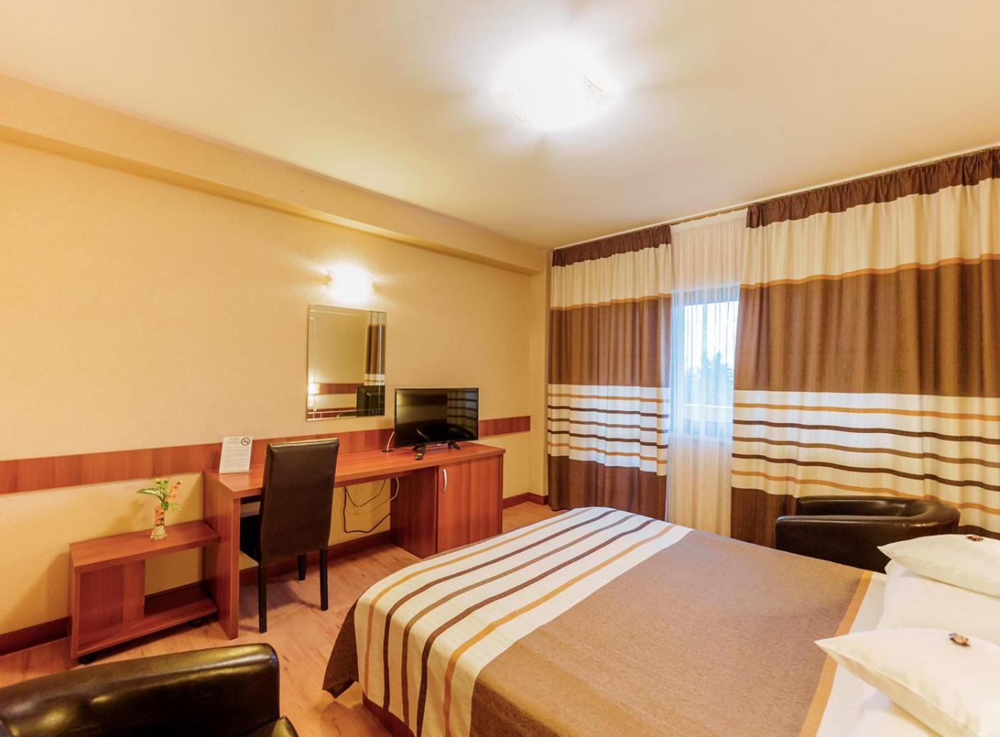 Hotel Crisana Arad Extérieur photo