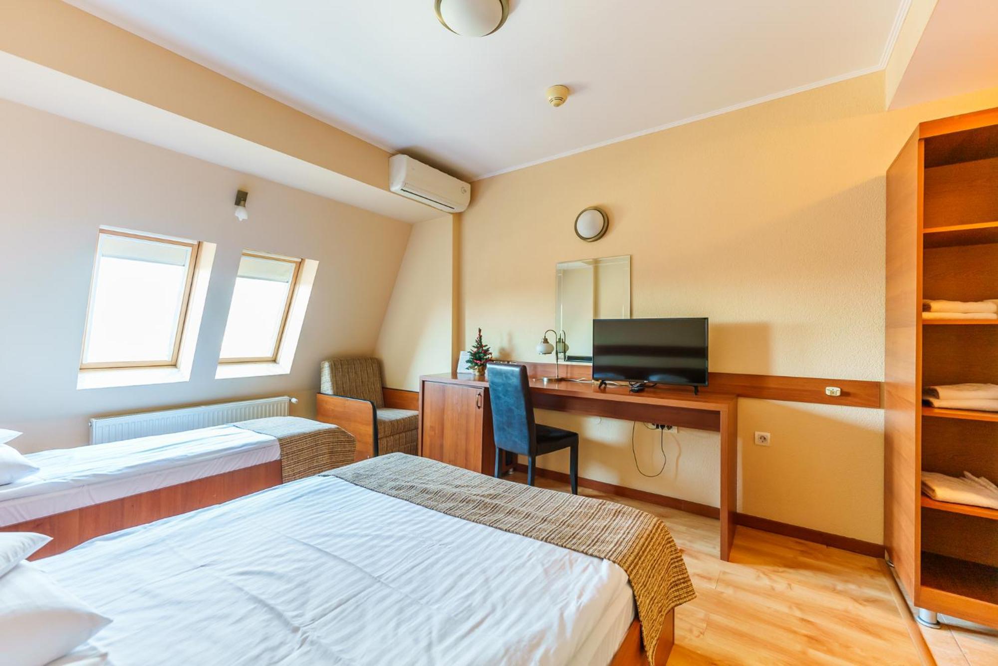 Hotel Crisana Arad Extérieur photo