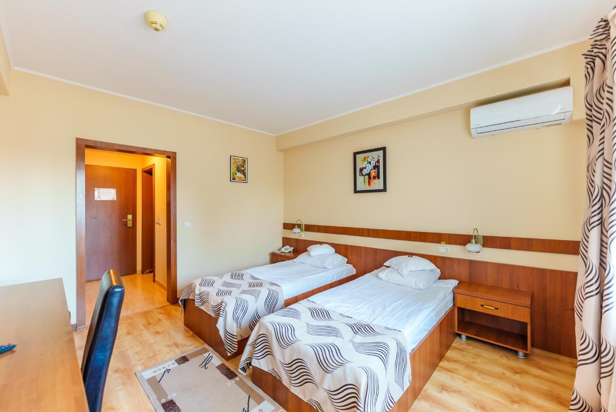 Hotel Crisana Arad Extérieur photo