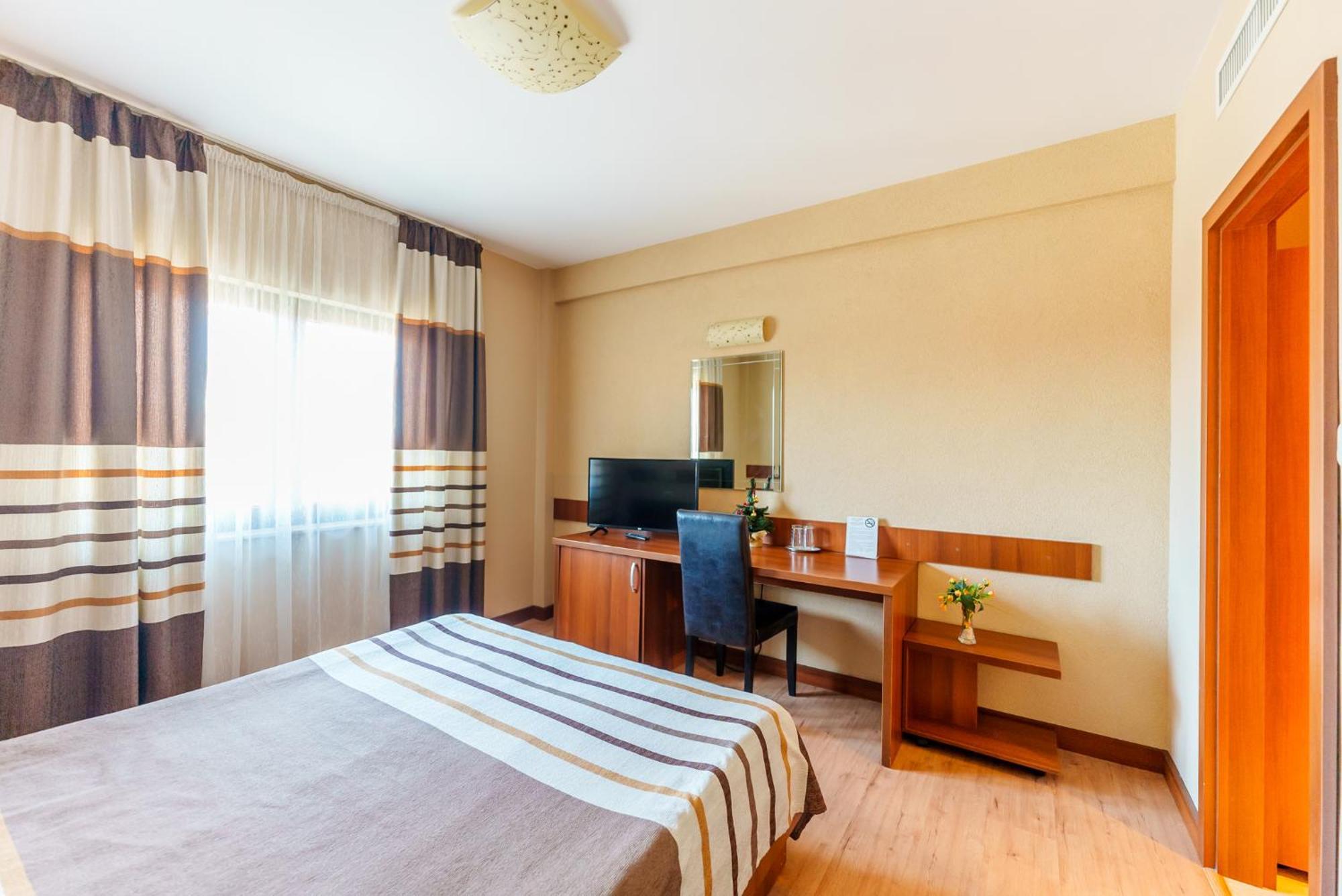 Hotel Crisana Arad Extérieur photo