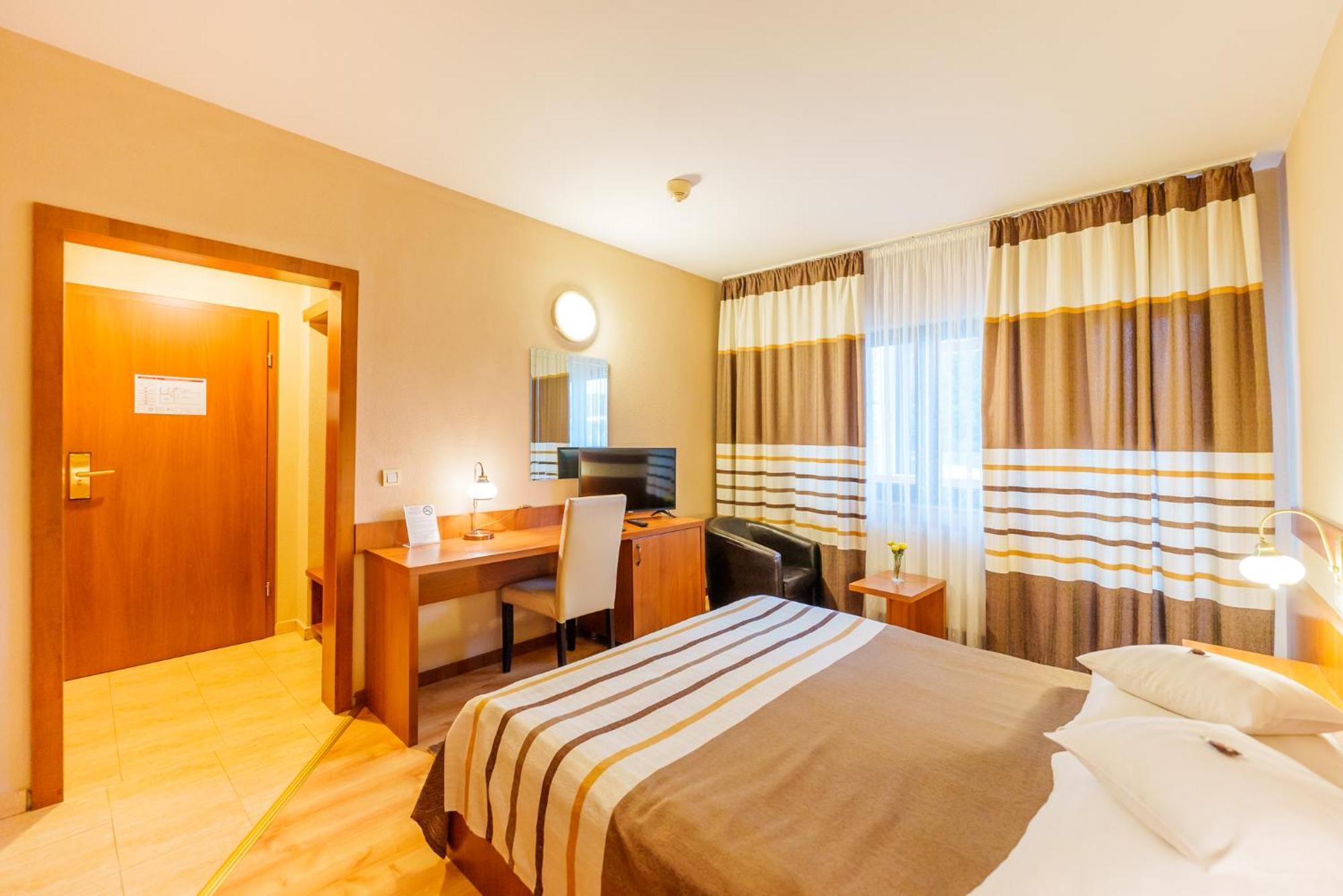 Hotel Crisana Arad Extérieur photo