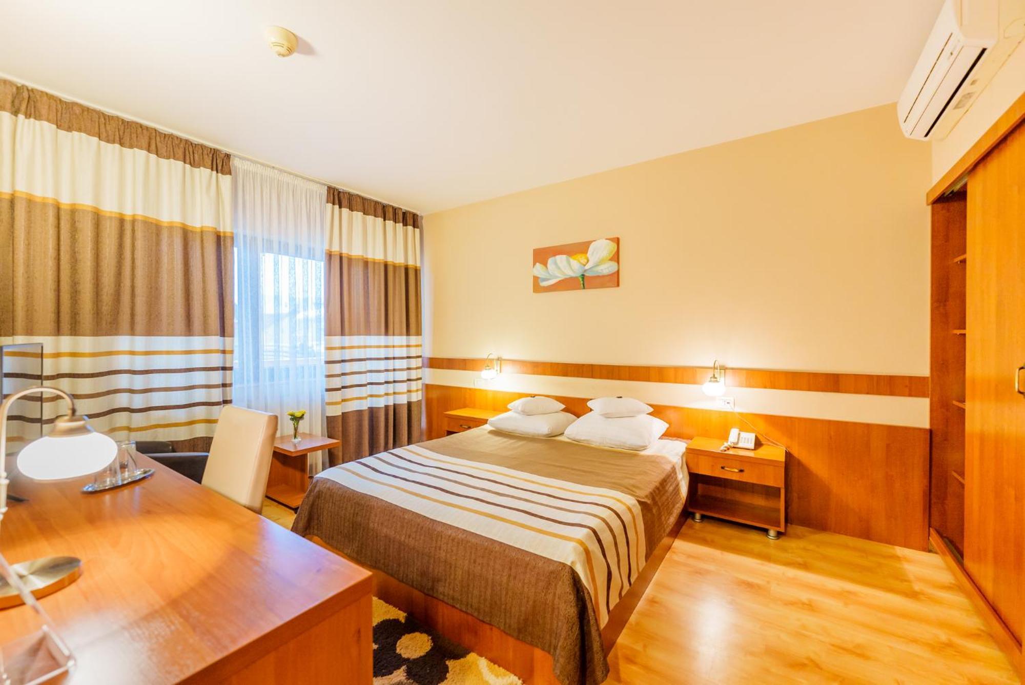 Hotel Crisana Arad Extérieur photo