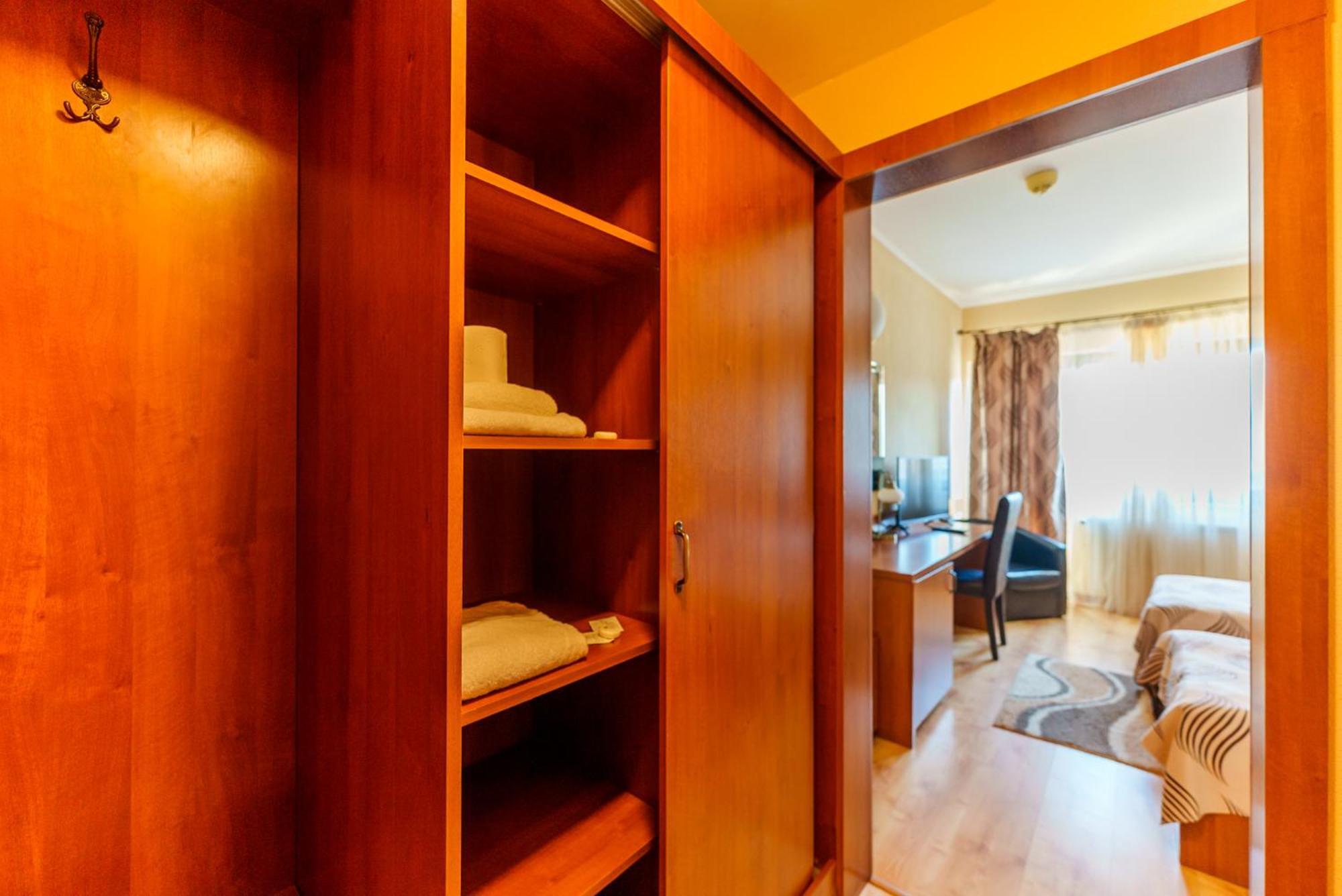 Hotel Crisana Arad Extérieur photo
