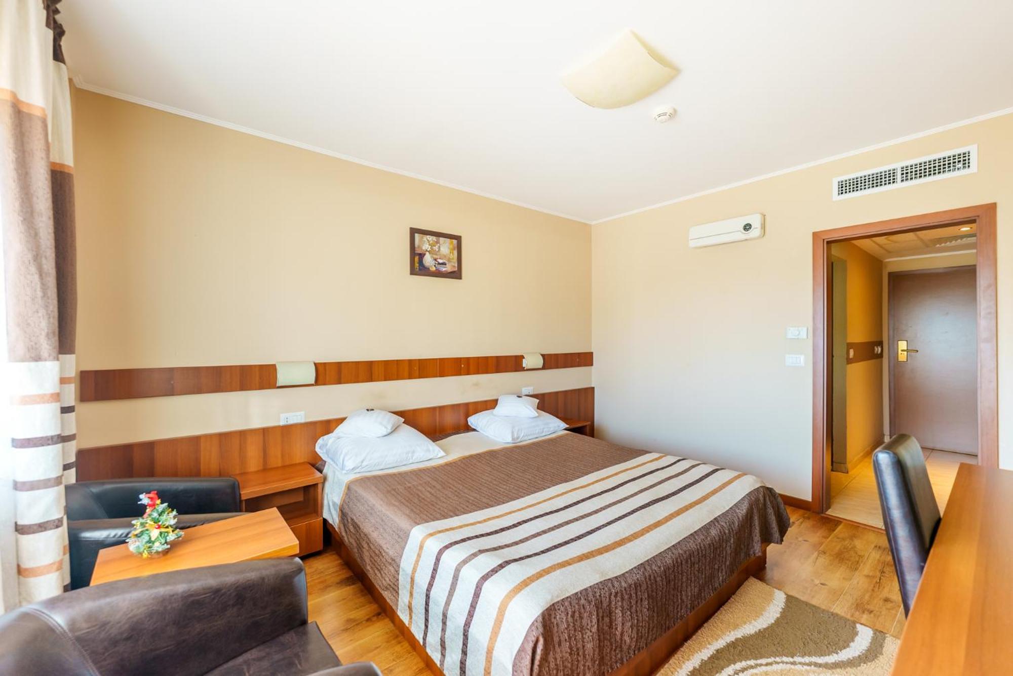 Hotel Crisana Arad Extérieur photo