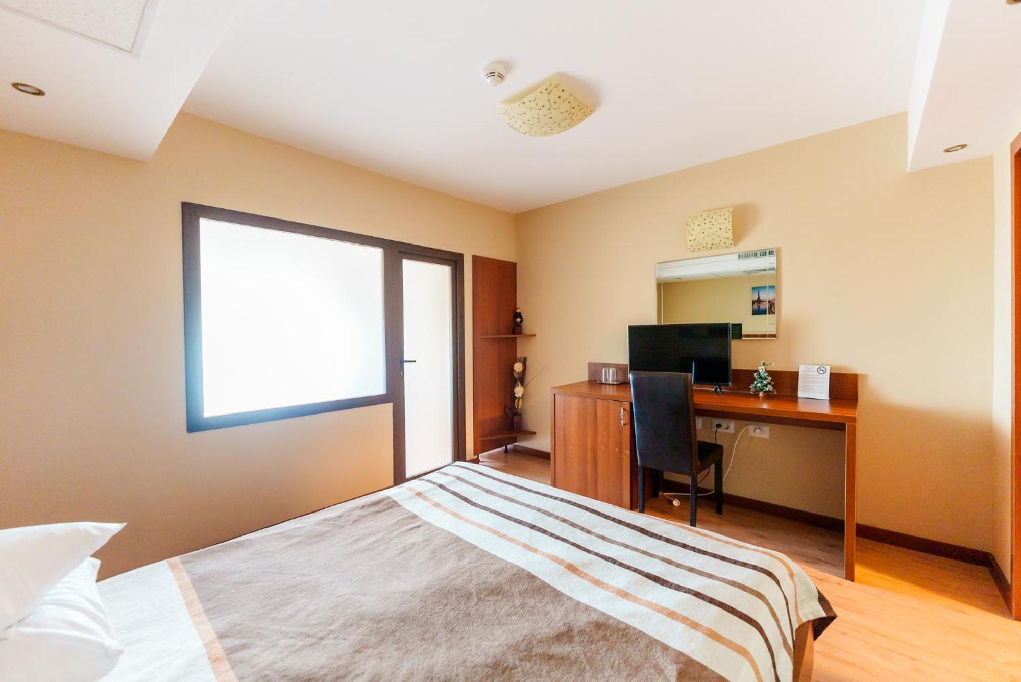 Hotel Crisana Arad Extérieur photo