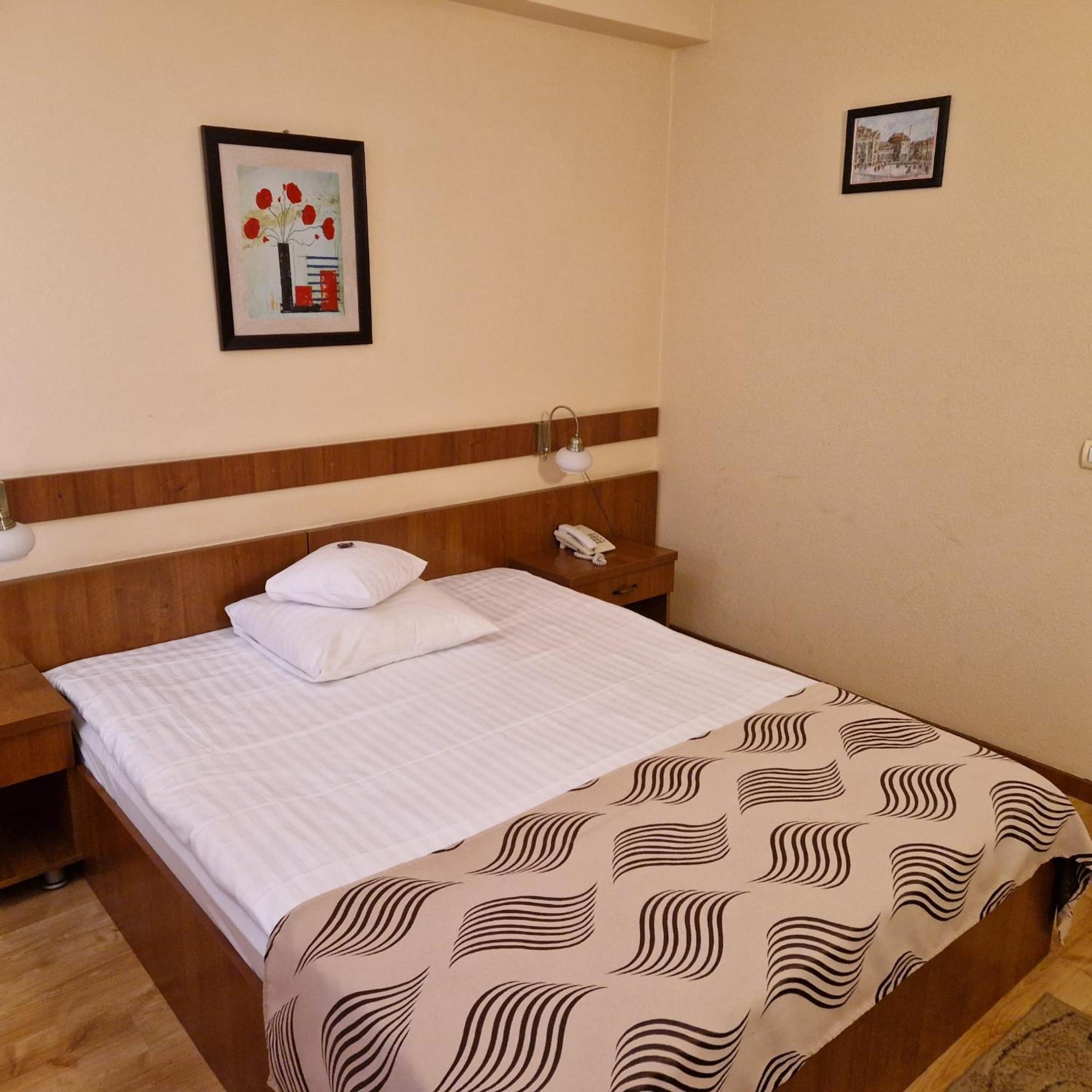 Hotel Crisana Arad Extérieur photo